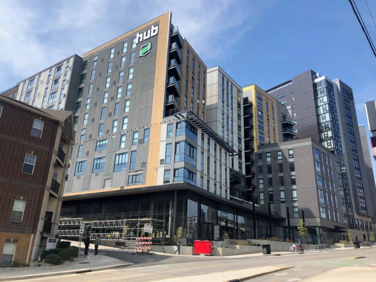 The Hub State Street project by raSmith was awarded First Place in the Residential/Hospitality category of the 2020 CFSEI Design Excellence Awards. Photo by raSmith.